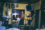 Show no Bar Valentino acompanhada por Jairo Cechin, Marcos Santos e Rodrigo Serra (dezembro 2003-nessa poca Lia comea a cantar msicas autorais )